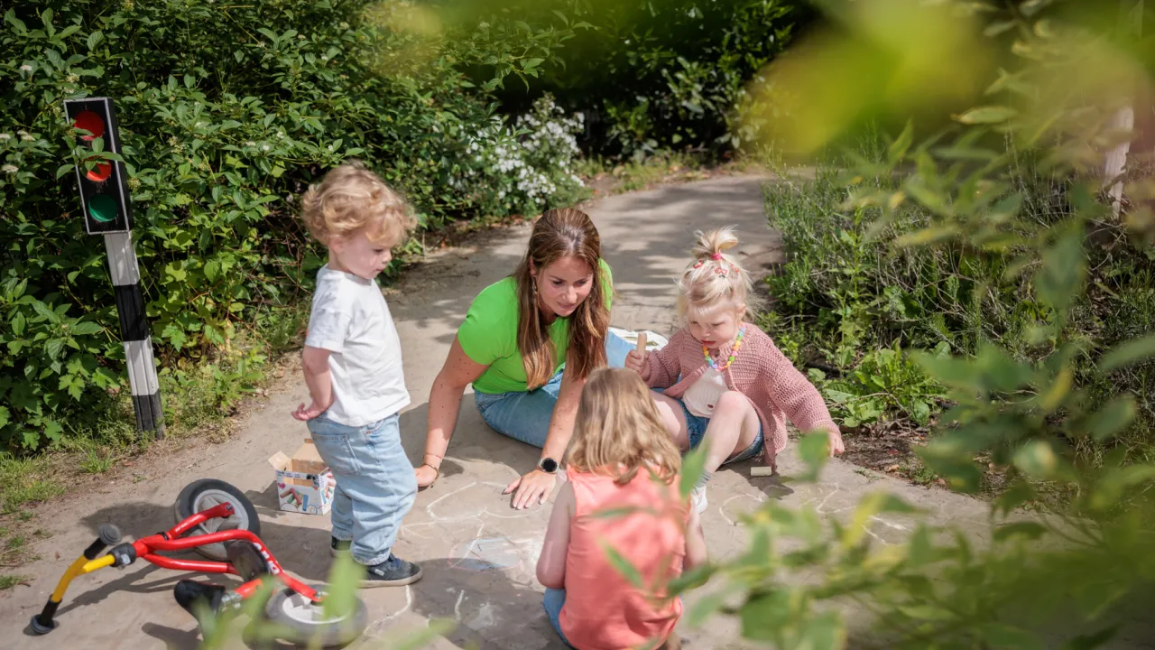 Bink samen in de tuin