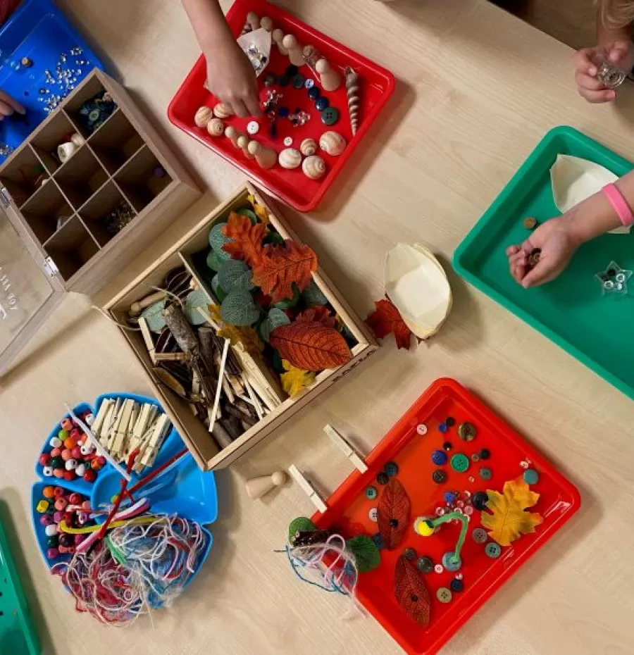 Spelen loose parts