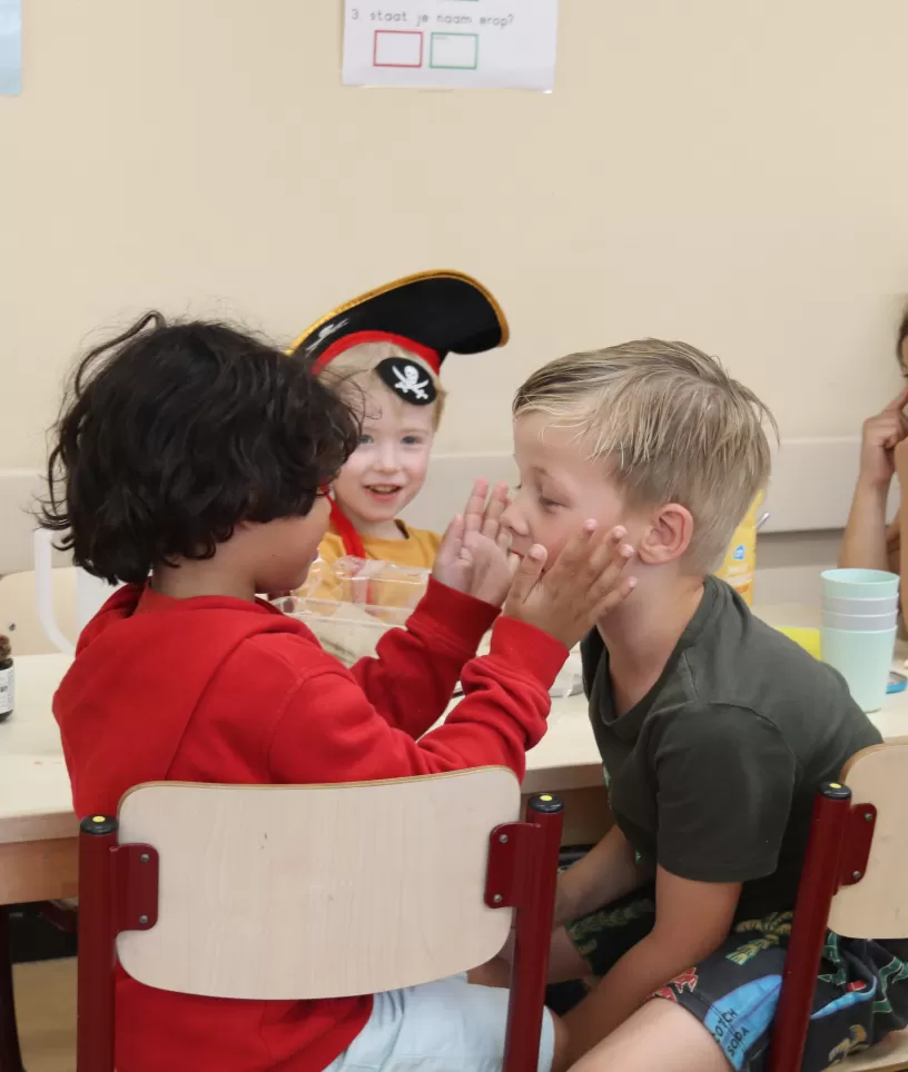 Kinderen spelen