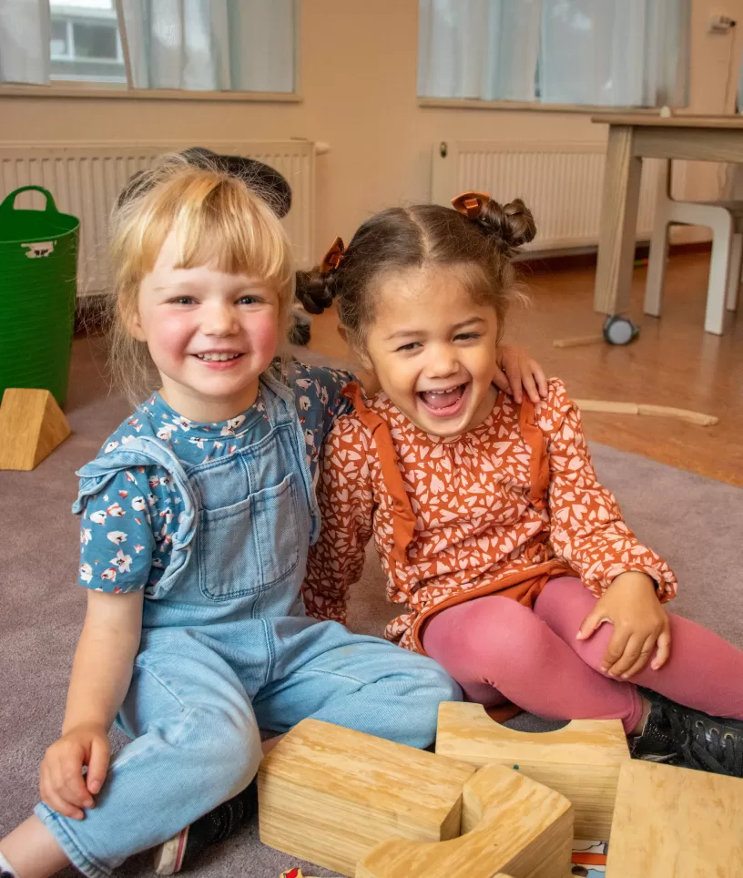 Vriendinnen op de peuterspeelzalen