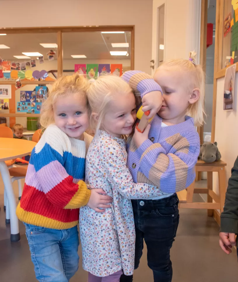 Meisjes op de peuterspeelzaal