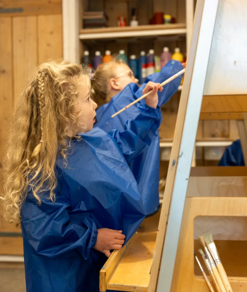 Kinderen schilderen