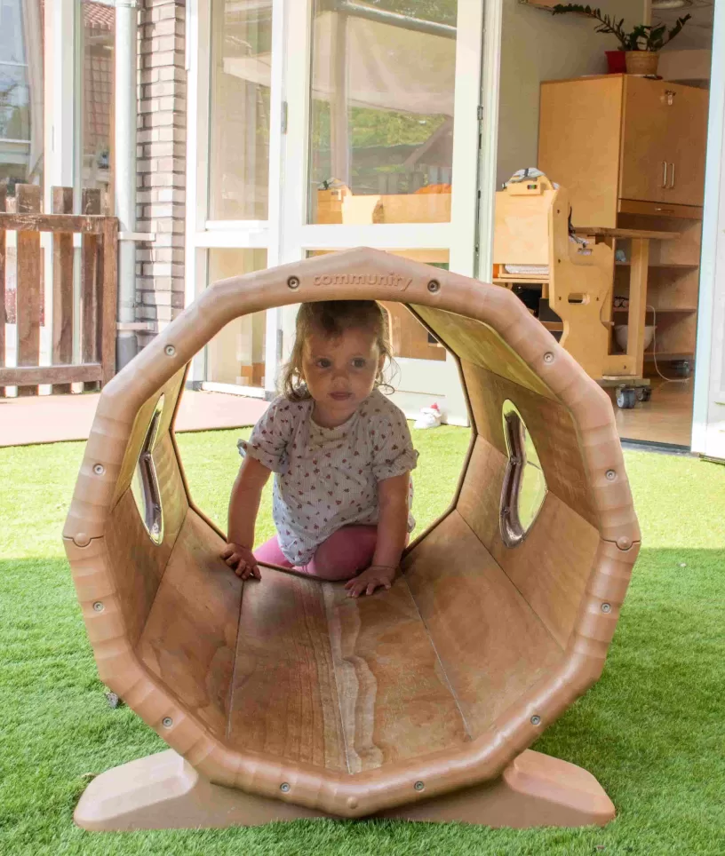 Egelantier tuin meisje