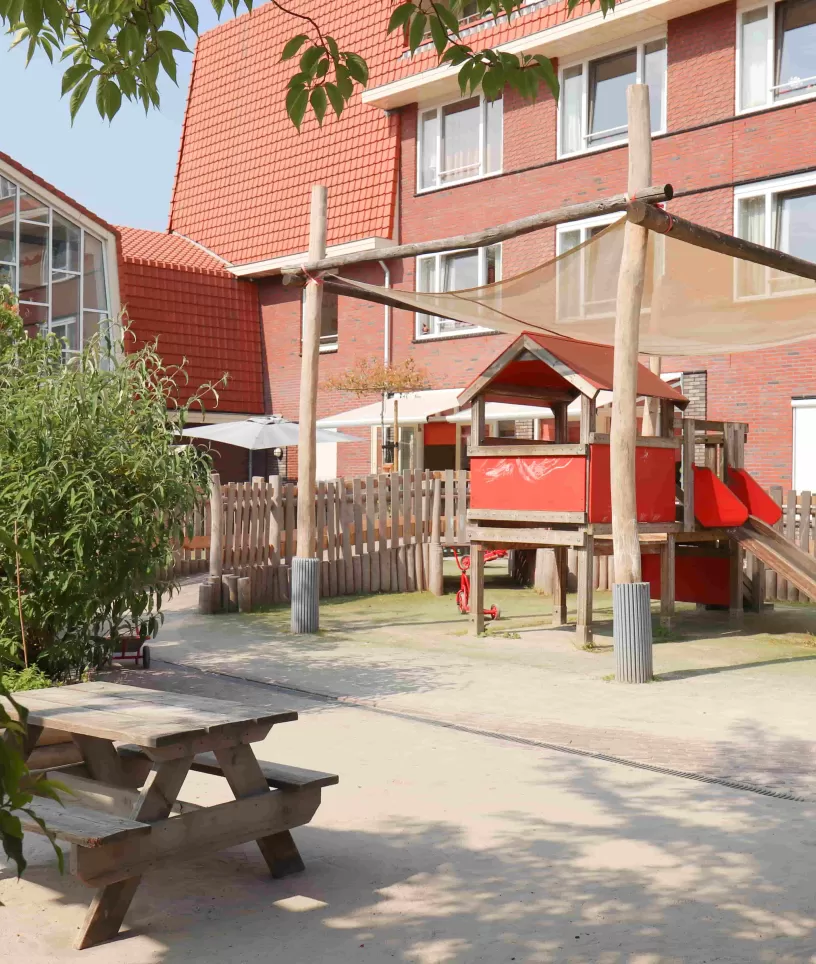 Egelantier tuin buiten