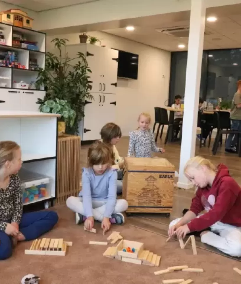 spelende kinderen
