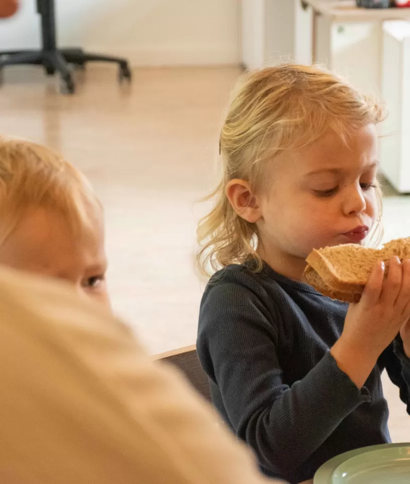 Kind brood eten