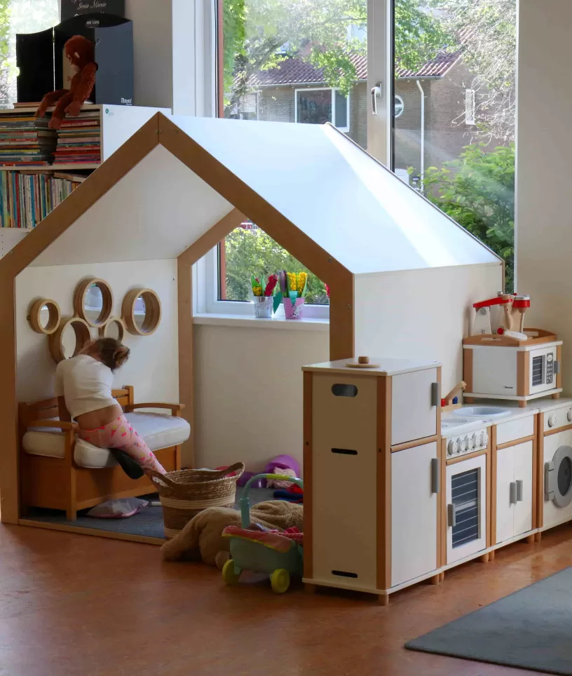 Peuterspeelzaal Ienie Mienie kindjes spelen