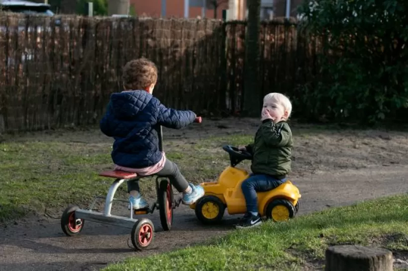 Fietsen kleine kinderen