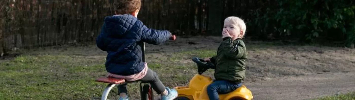 Fietsen kleine kinderen